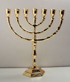 Menorah Banhada Em Ouro